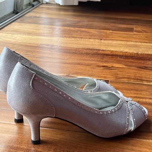 Silver peep toe heels with BLING SIZE 8.5 - Picture 5 of 9